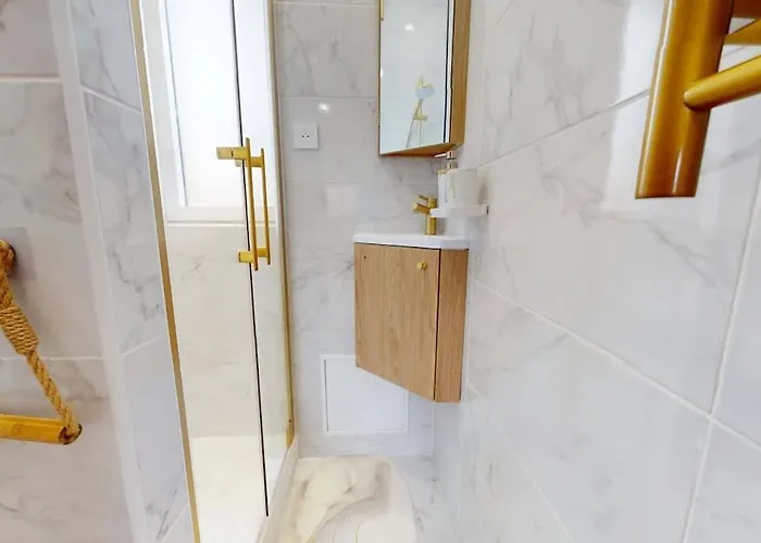 Vue Sur Le Port De Premium